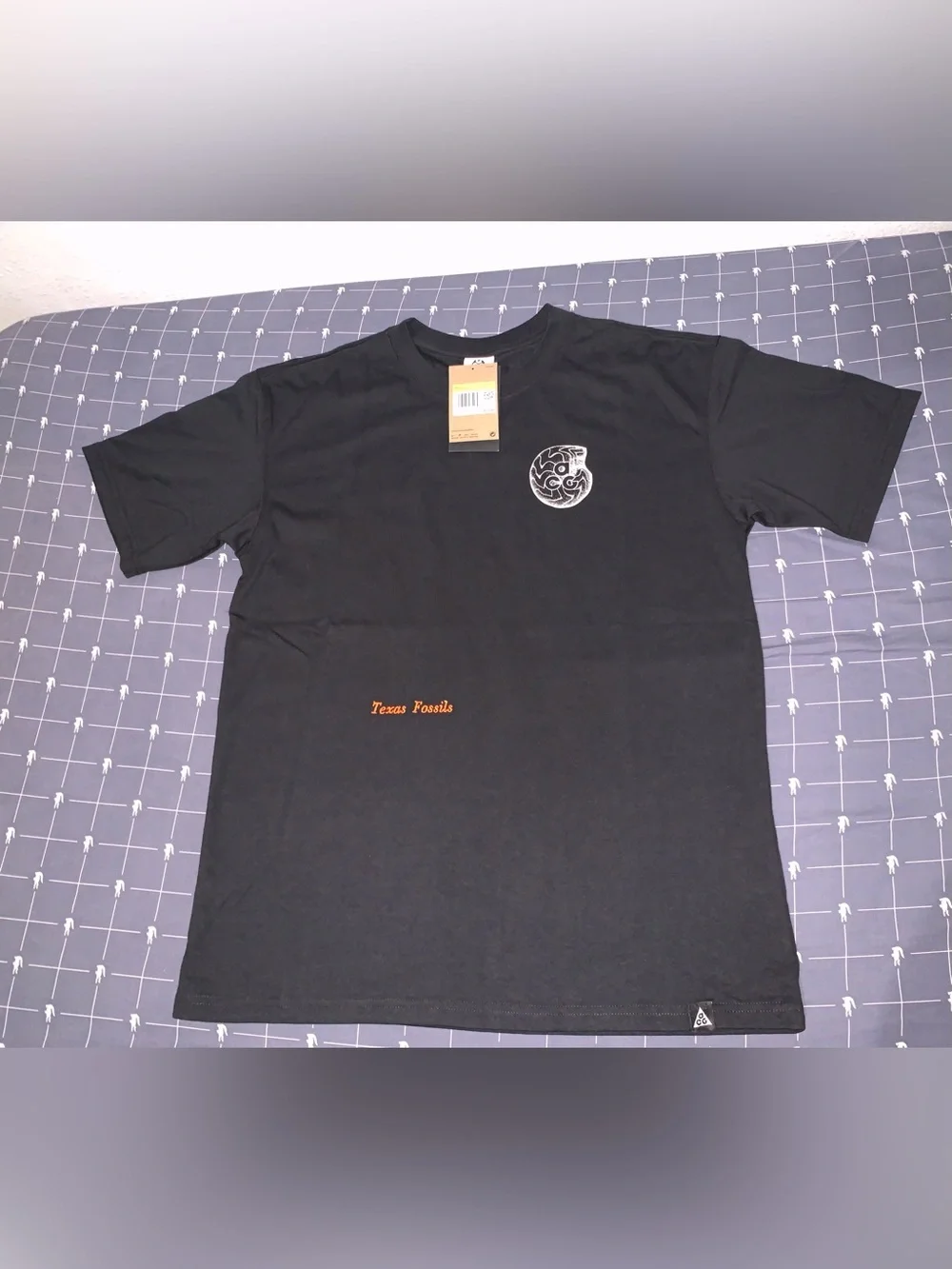 Nike ACG Dri-FIT Loose Fit Black Texas Fossil Graphic T-Shirt Size: Small